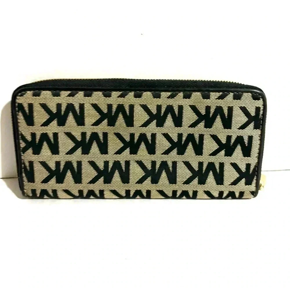 Michael Kors MK signature print canvas wallet - Picture 2 of 7